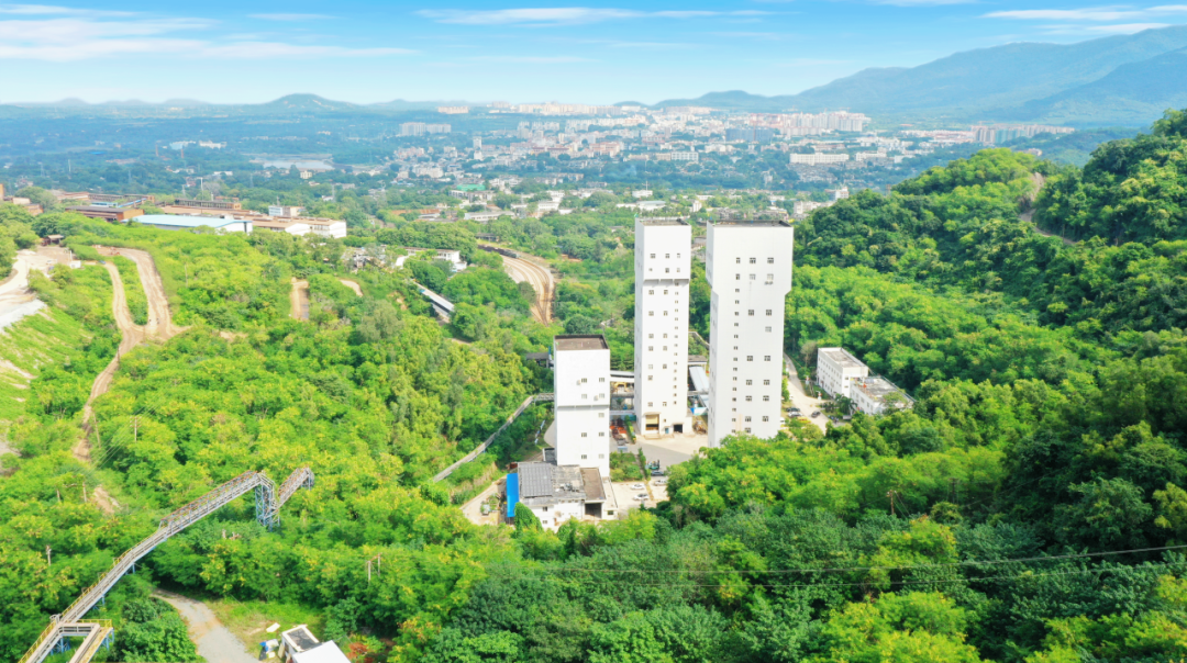 海南日?qǐng)?bào)：海南礦業(yè)持續(xù)完善產(chǎn)業(yè)布局，推動(dòng)高質(zhì)量發(fā)展