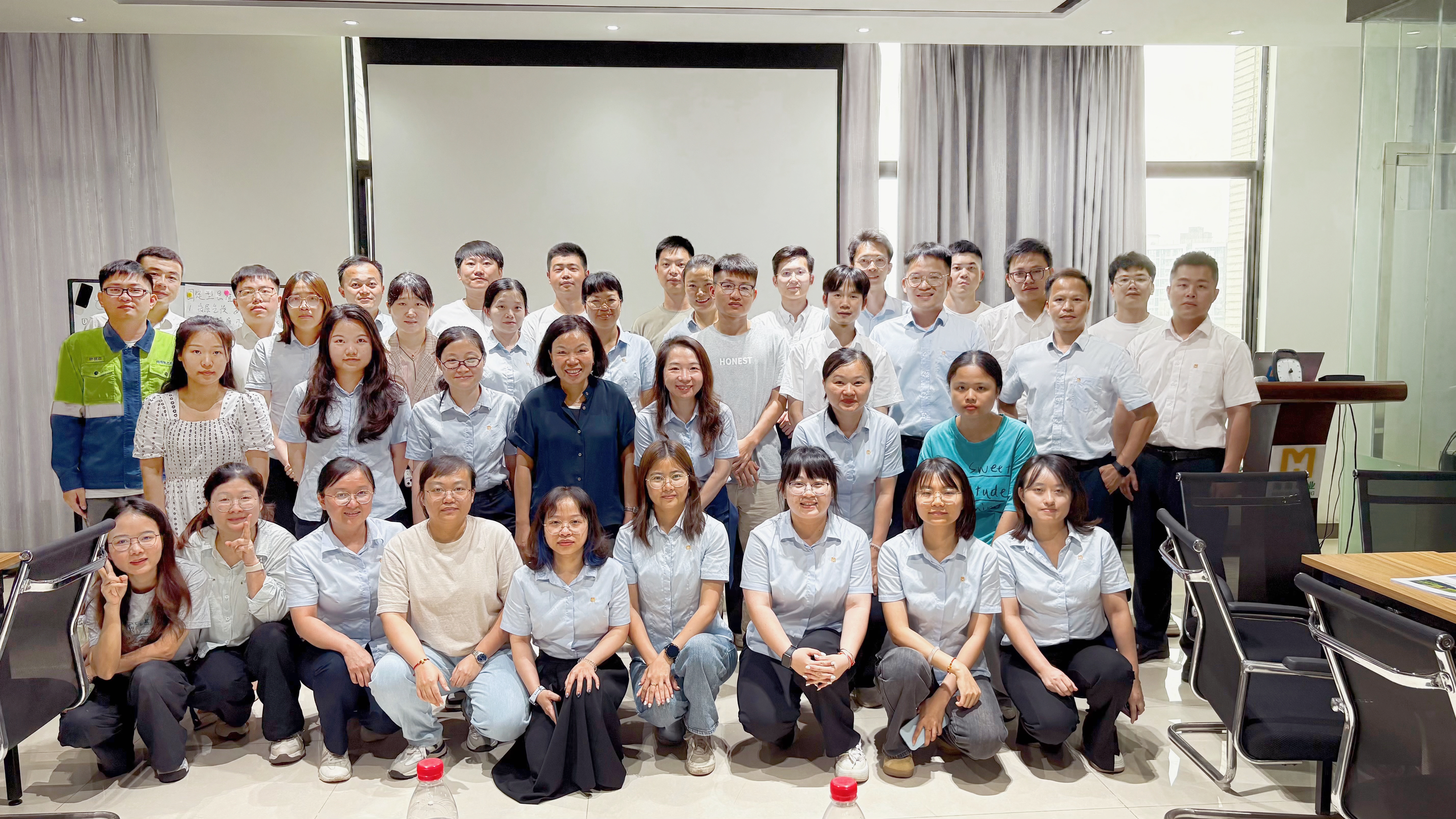 聚焦能力提升丨海南礦業(yè)舉辦“擁抱成長思維，重塑職場未來”工作坊